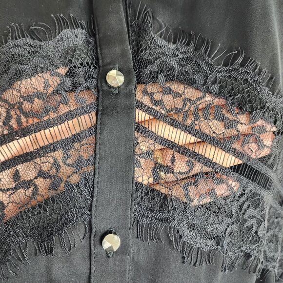 iO Lace Accent Sleeveless Blouse Button Front Top in Black - Picture 6 of 10
